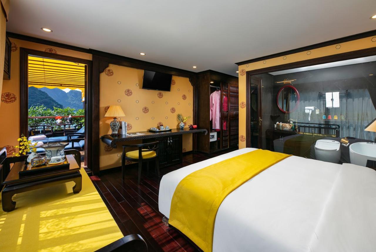 Nostalgia Halong Cruise Hotell Ha Long Eksteriør bilde