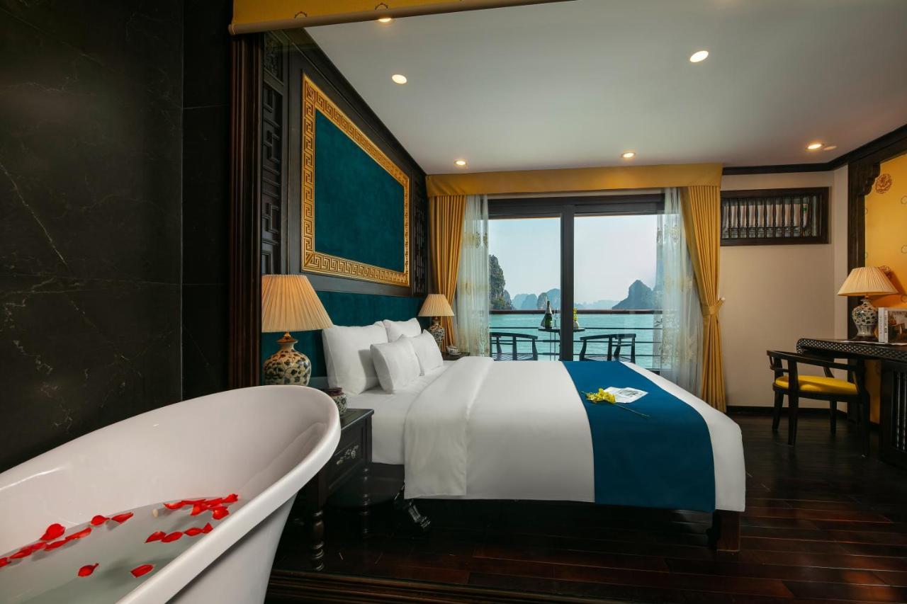 Nostalgia Halong Cruise Hotell Ha Long Eksteriør bilde